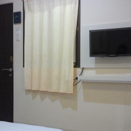 Kantos Guest House Jakarta Buitenkant foto