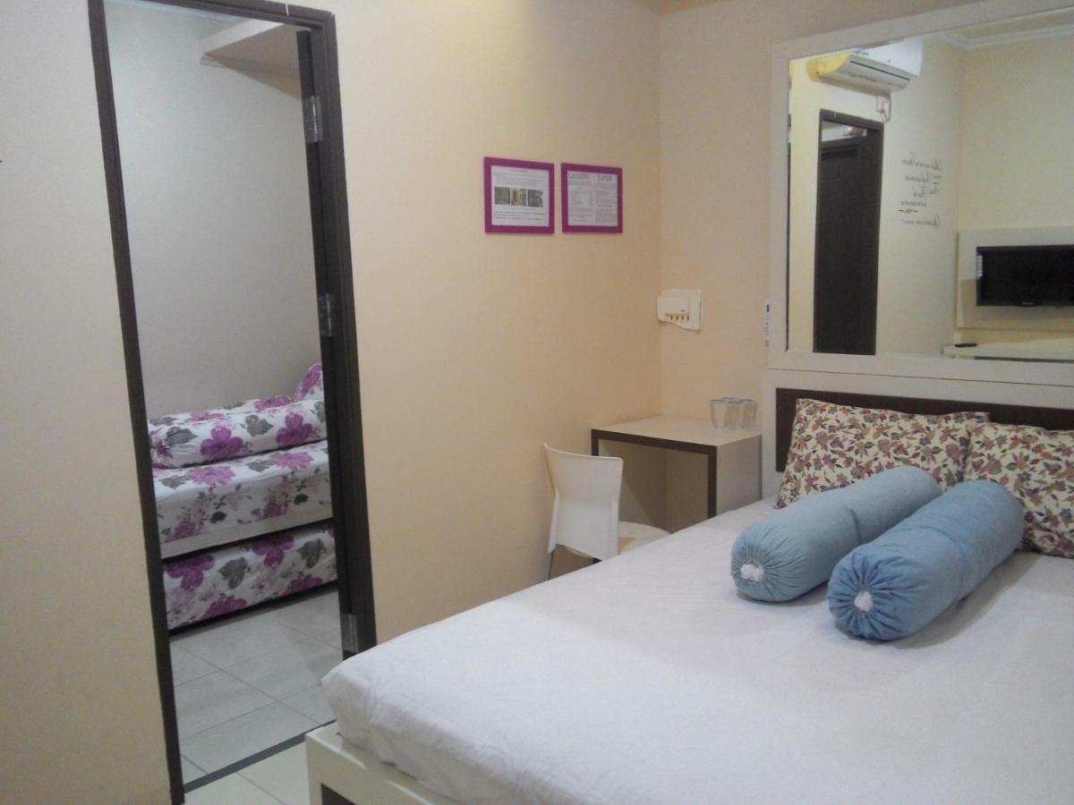 Kantos Guest House Jakarta Buitenkant foto